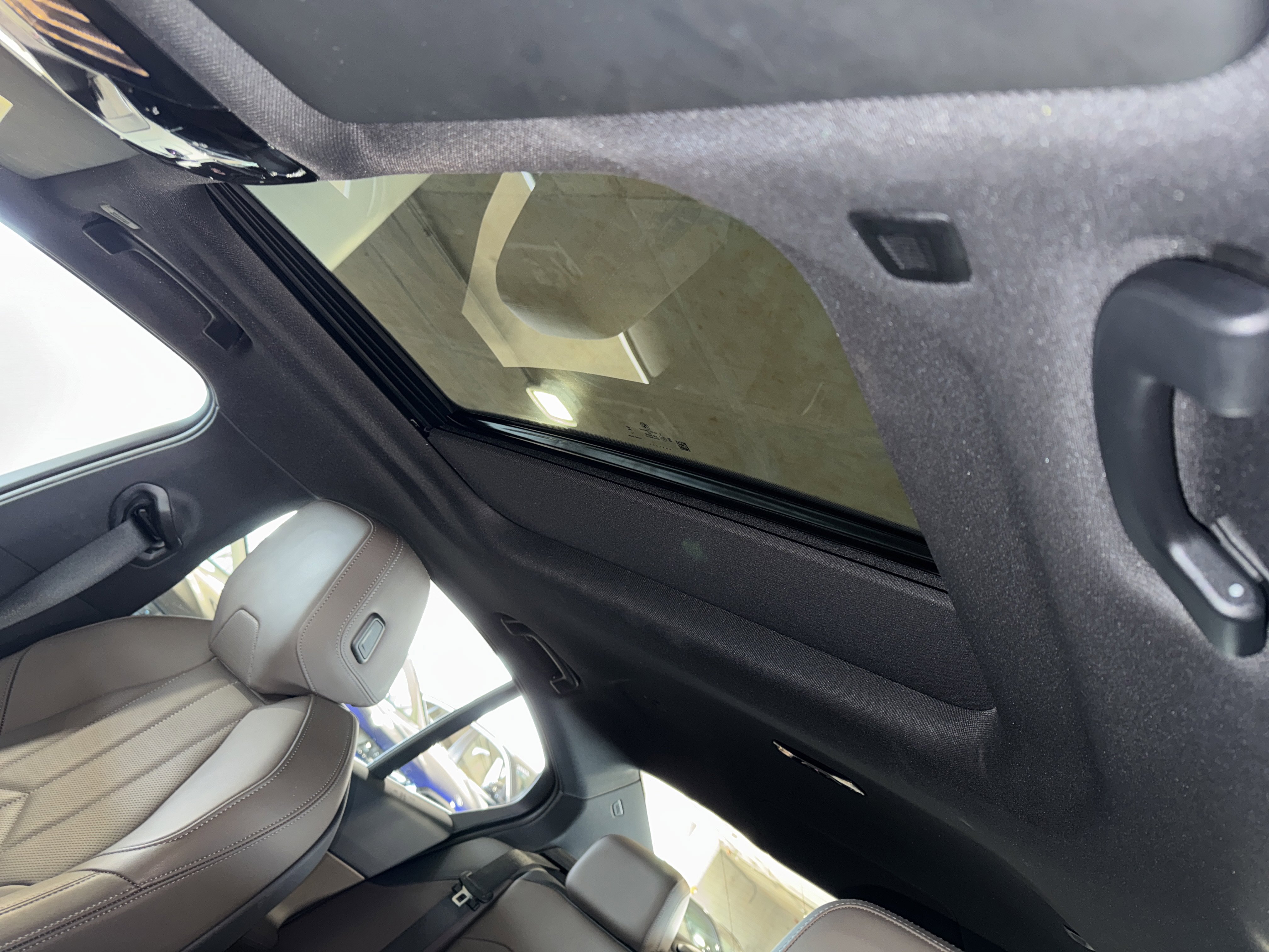 Certified 2025 BMW 530i image 32