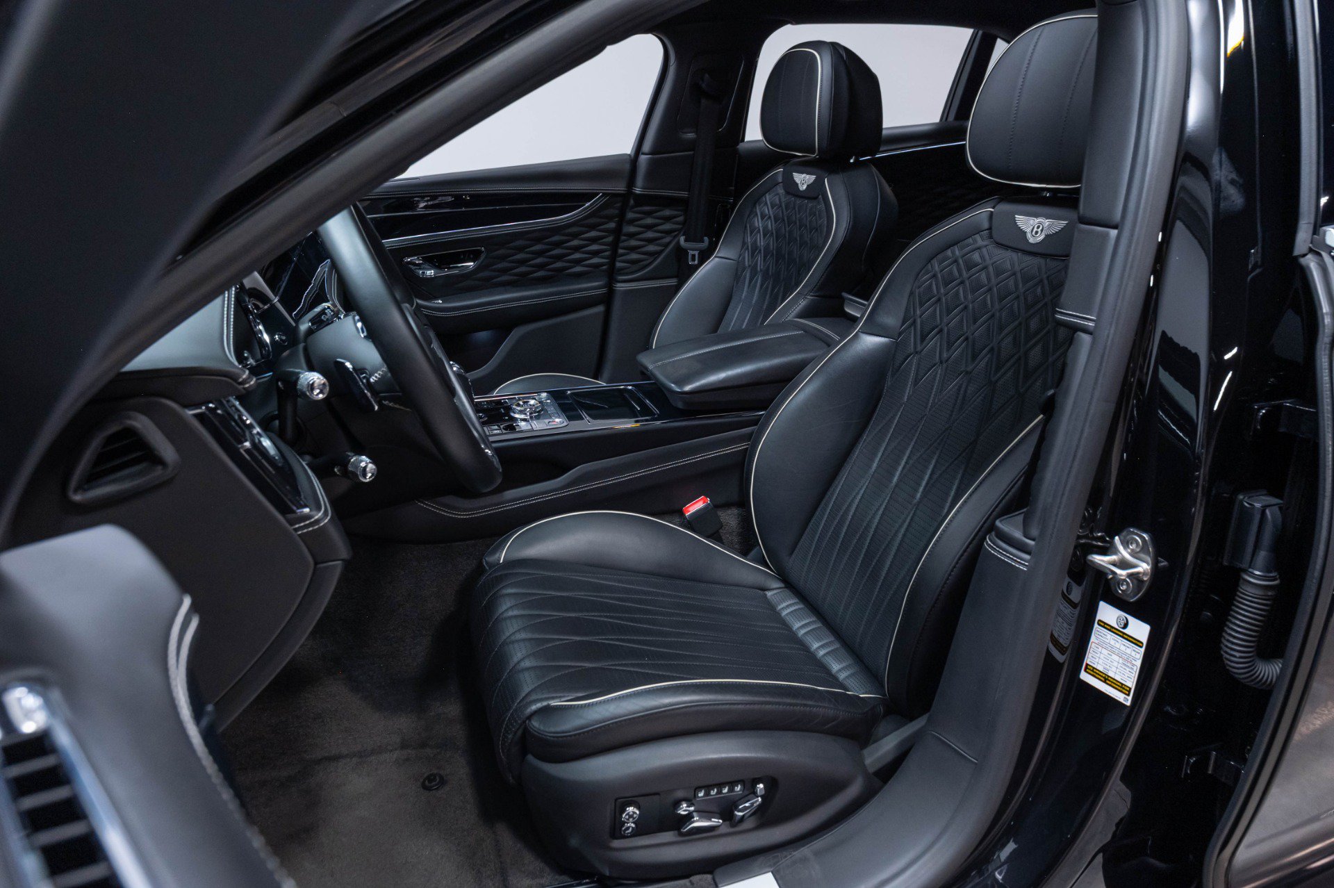 Used 2020 Bentley Flying Spur W12 AWD/4WD image 15