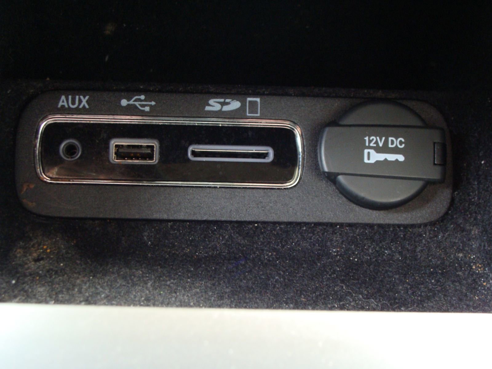 Used 2015 Jeep Grand Cherokee Limited w/ Luxury Group II image 27