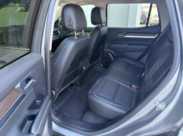 Used 2026 GMC Terrain Denali AWD/4WD image 8
