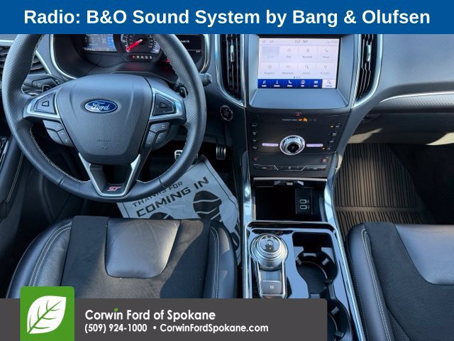 Used 2020 Ford Edge ST w/ Cold Weather Package AWD/4WD image 3