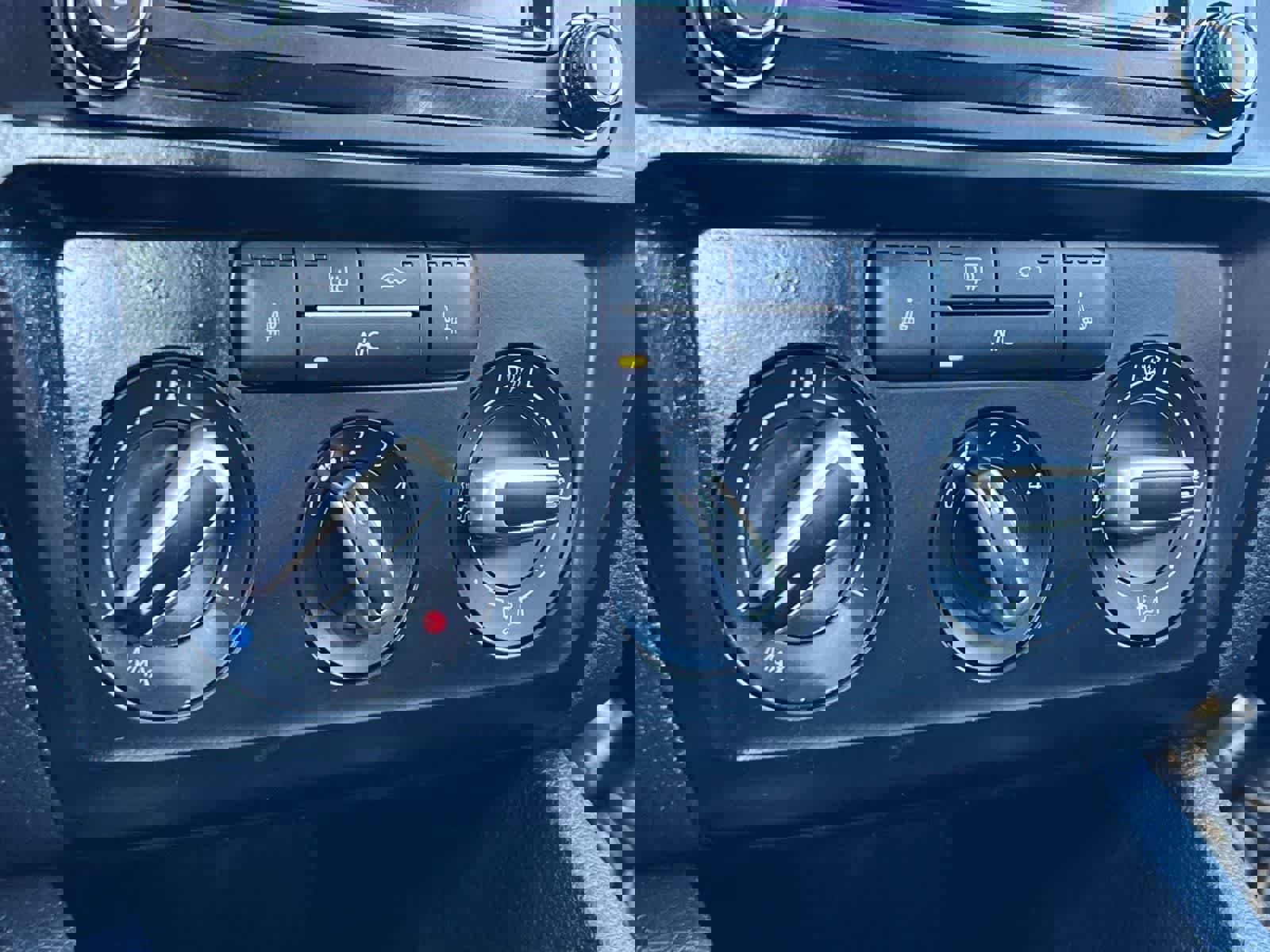 Used 2017 Volkswagen Jetta SE image 20