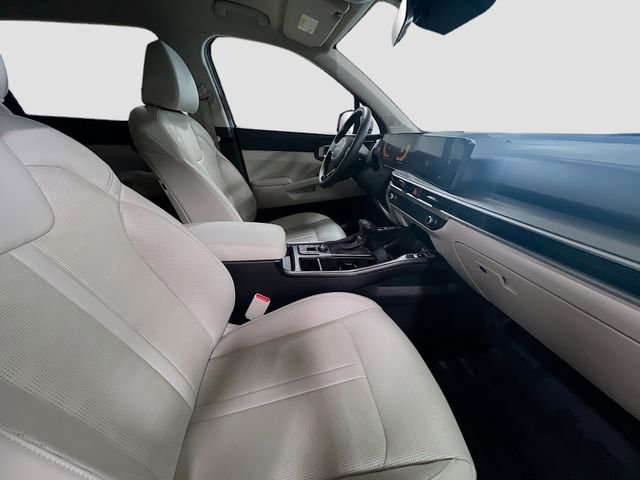 Certified 2025 Kia Sorento EX image 30