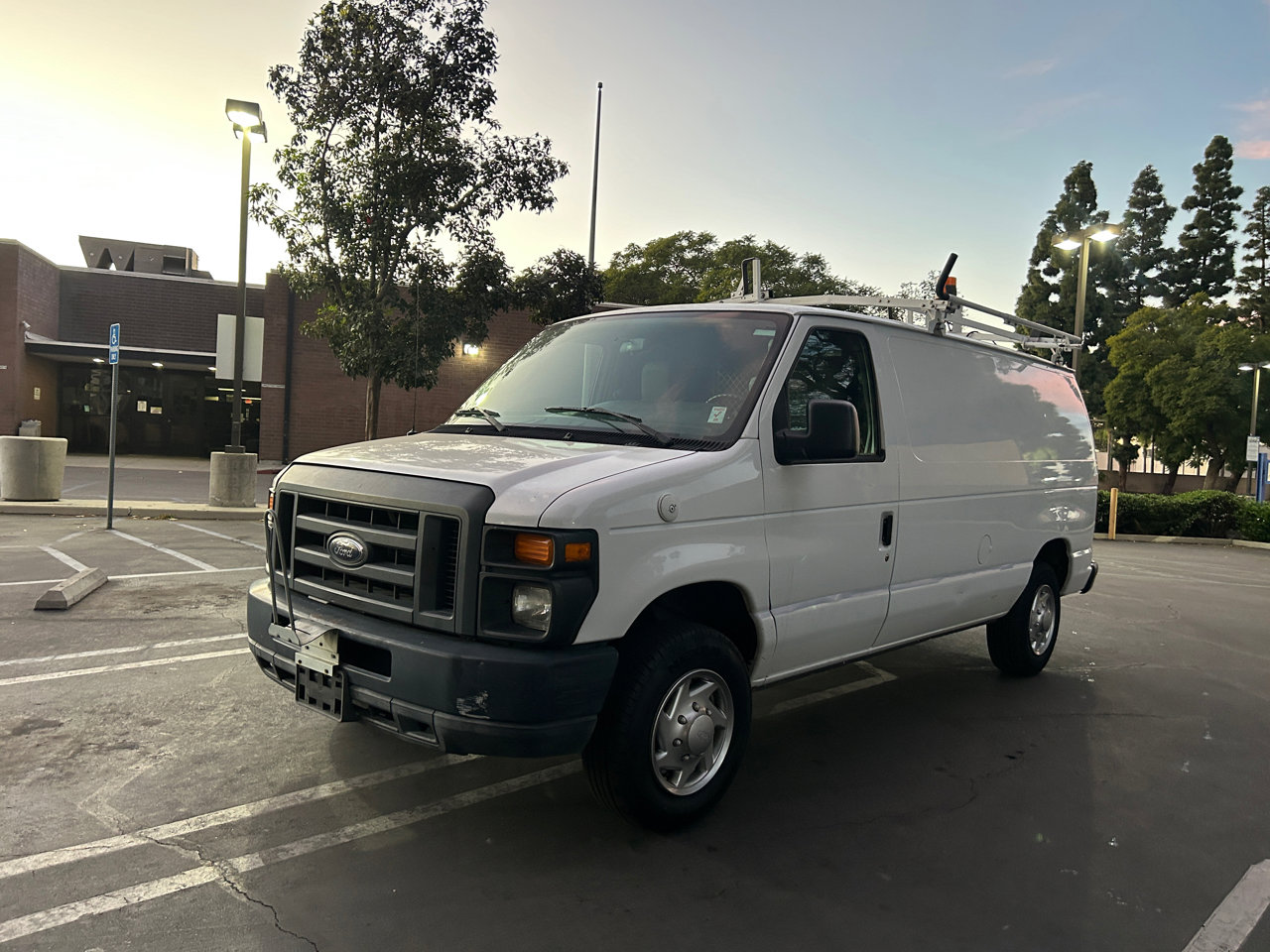 Used 2013 Ford E-150 and Econoline 150 image 24