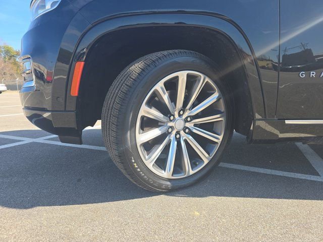 Used 2022 Jeep Grand Wagoneer Series II w/ Convenience Group III image 33