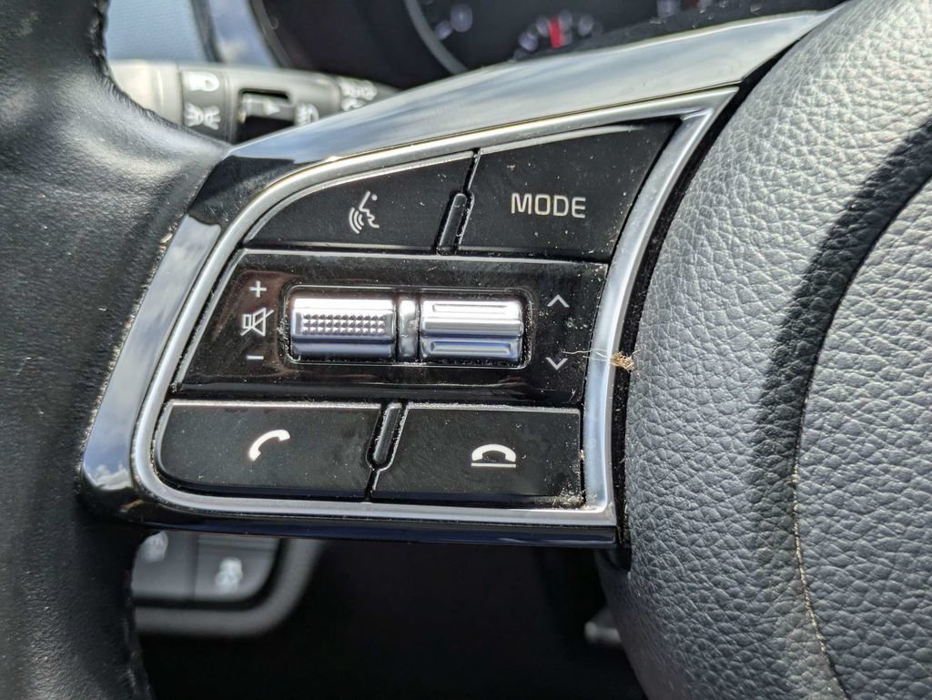Used 2023 Kia Seltos S w/ Navigation Package FWD image 24