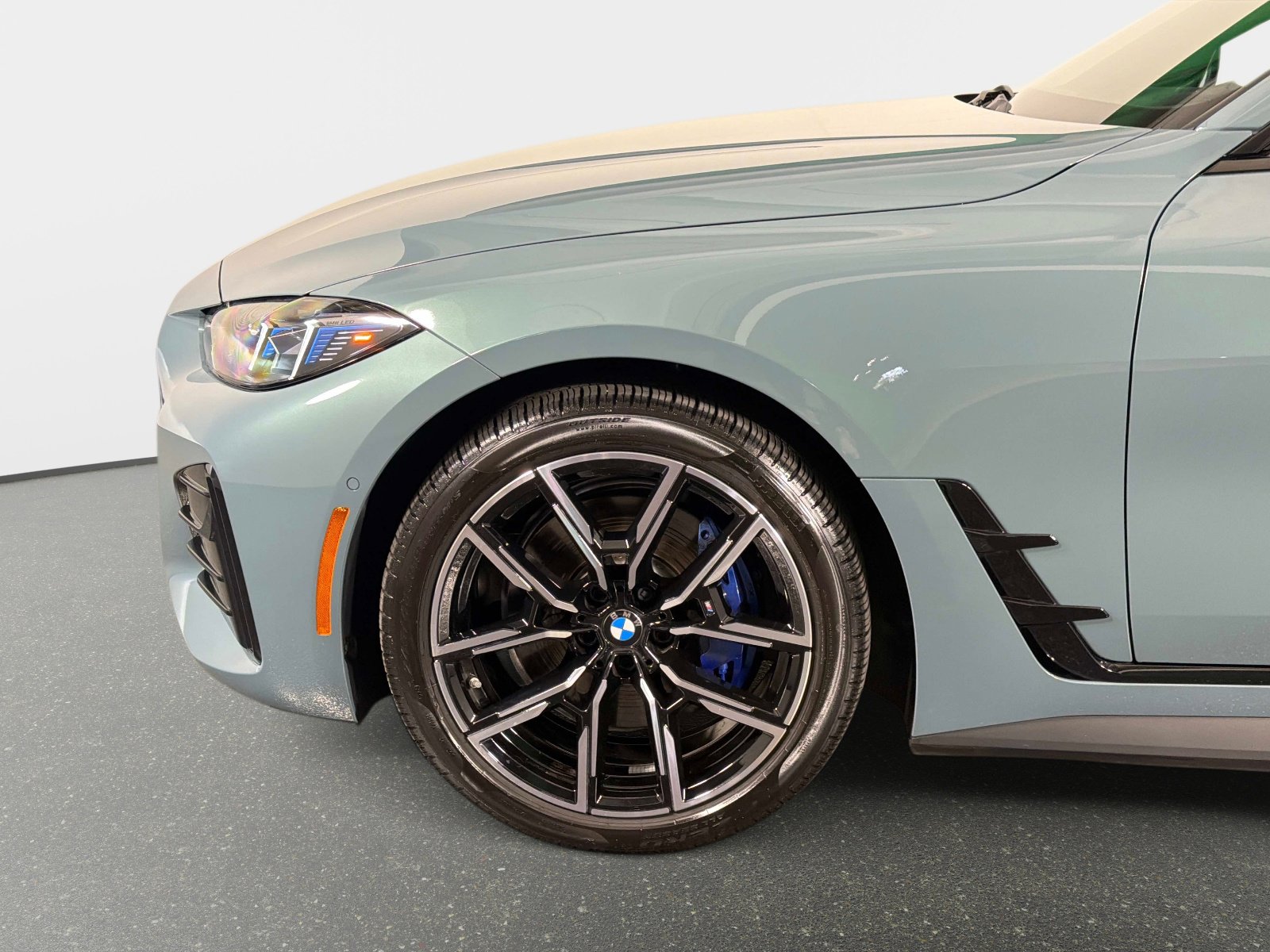 Used 2025 BMW i4 xDrive40i w/ M Sport Package image 13