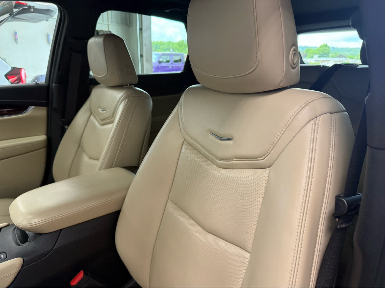 Used 2018 Cadillac XT5 Premium Luxury AWD/4WD image 14