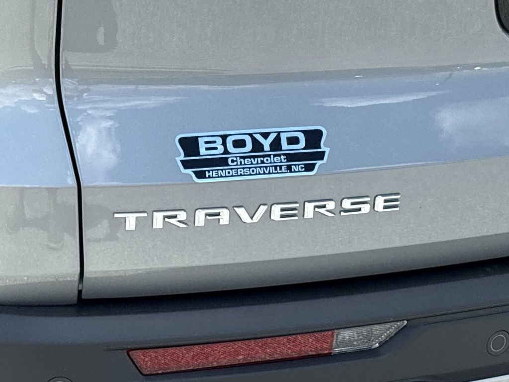New 2025 Chevrolet Traverse LT image 30