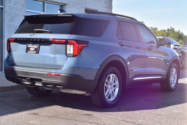 Used 2025 Ford Explorer Active image 11