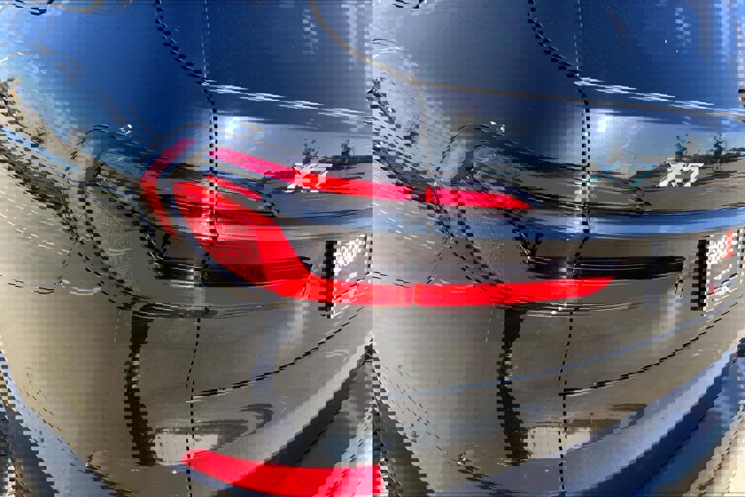 Used 2024 BMW X7 xDrive40i w/ M Sport Package image 24