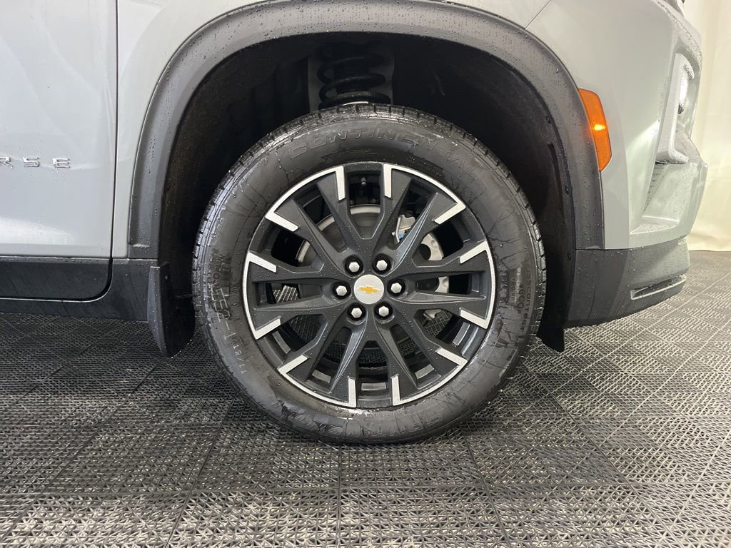 New 2026 Chevrolet Traverse LT w/ Sun and Wheel Package AWD/4WD image 26
