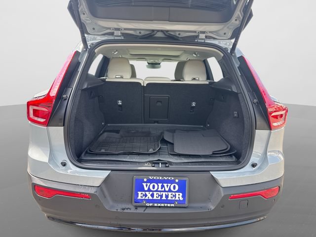 Certified 2026 Volvo XC40 B5 Plus AWD/4WD image 24
