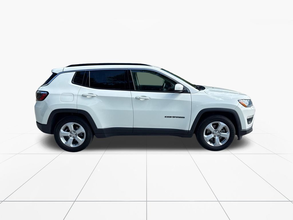 Used 2020 Jeep Compass Latitude FWD image 9