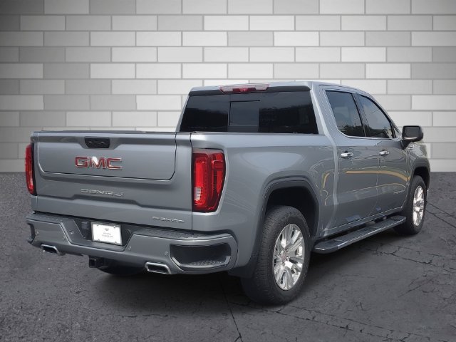 Used 2023 GMC Sierra 1500 Denali w/ Technology Package AWD/4WD image 5