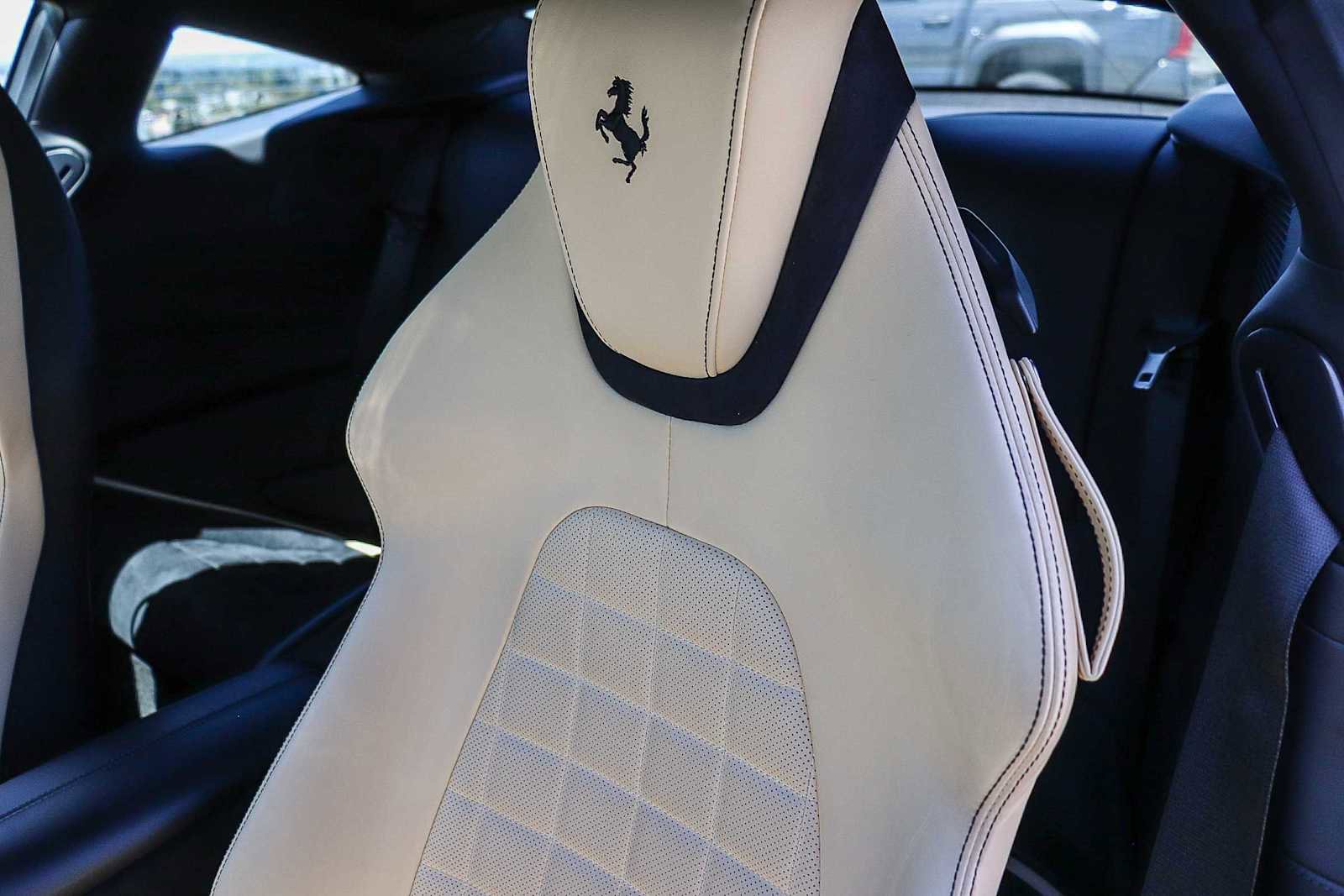 Used 2021 Ferrari Roma RWD image 33