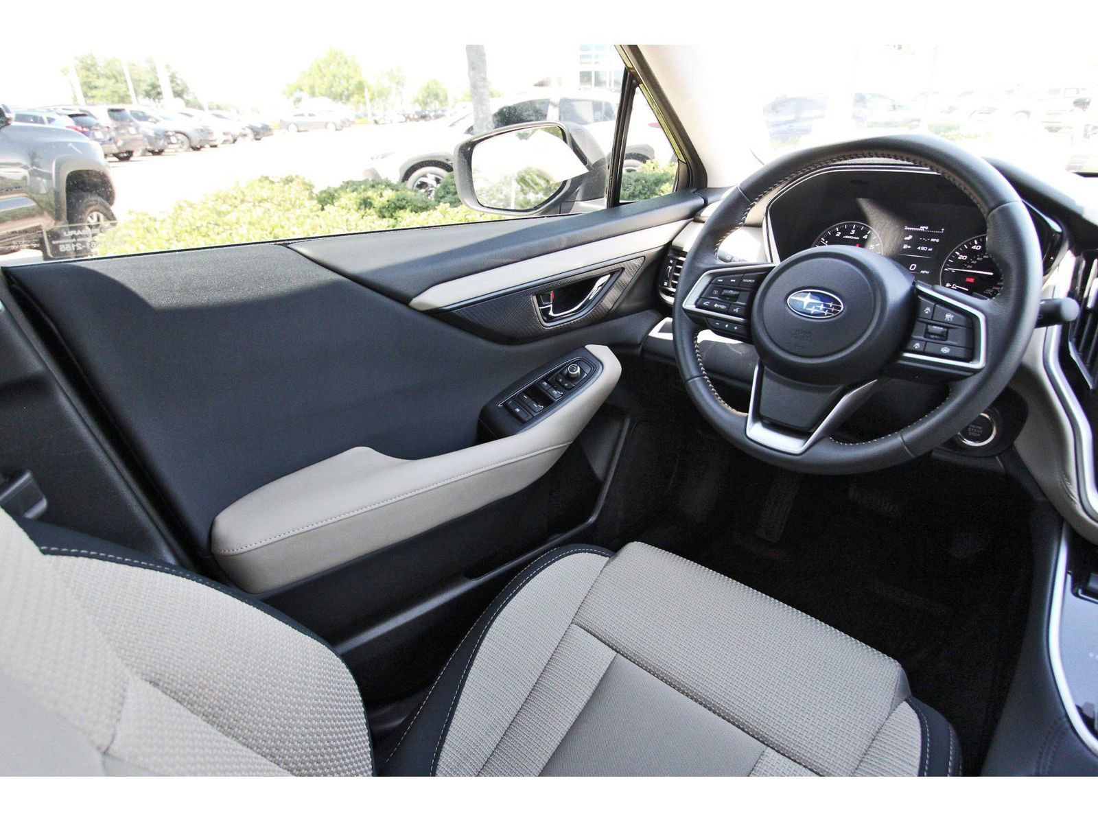 Certified 2025 Subaru Outback Premium image 8
