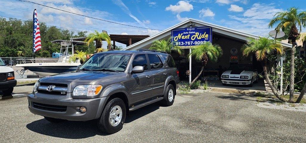 Used 2006 Toyota Sequoia SR5 RWD image 1