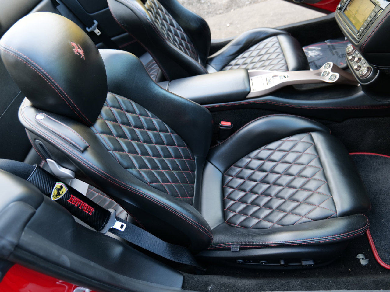 Used 2014 Ferrari California image 36