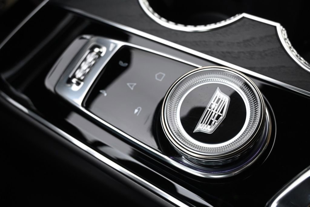 New 2025 Cadillac Lyriq Luxury w/ Nappa Leather Package AWD/4WD image 33