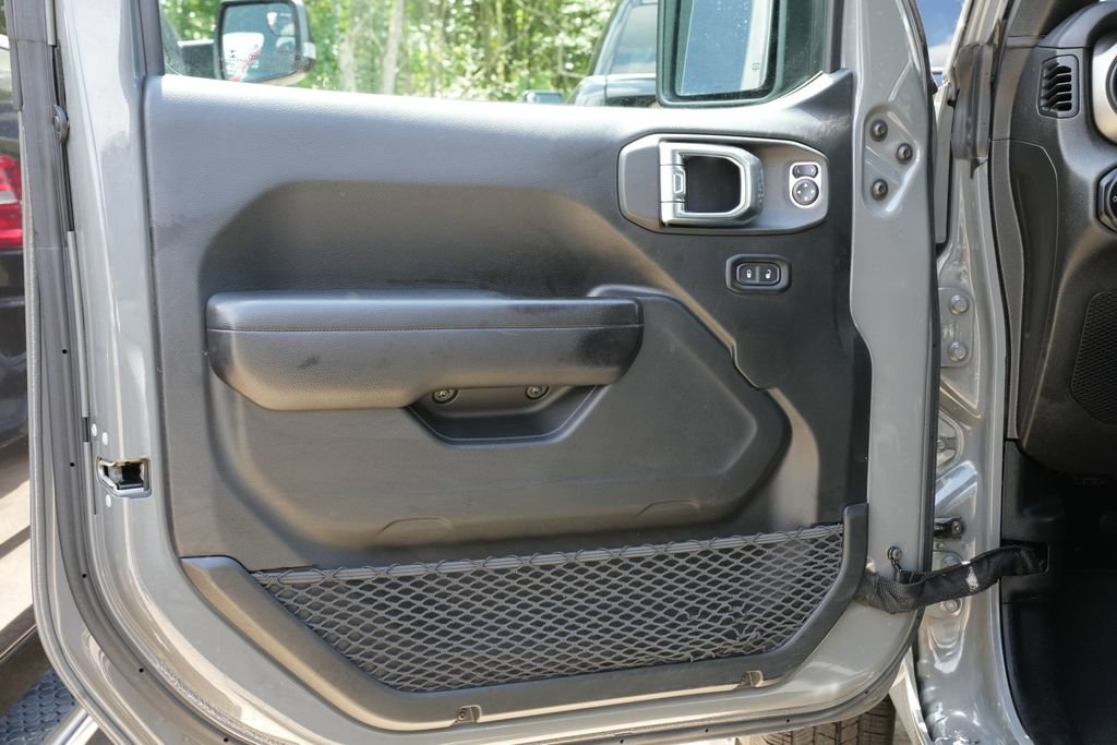 Used 2018 Jeep Wrangler Unlimited Sport S AWD/4WD image 16