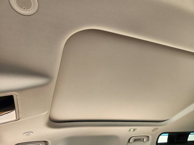 Used 2026 Land Rover Defender 110 S image 24