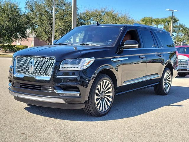 Certified 2020 Lincoln Navigator L Reserve w/ Luxury Package AWD/4WD image 3