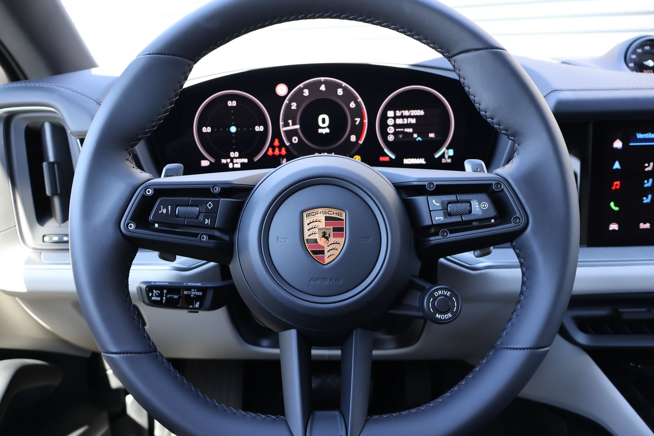 New 2026 Porsche Cayenne Coupe AWD/4WD image 15