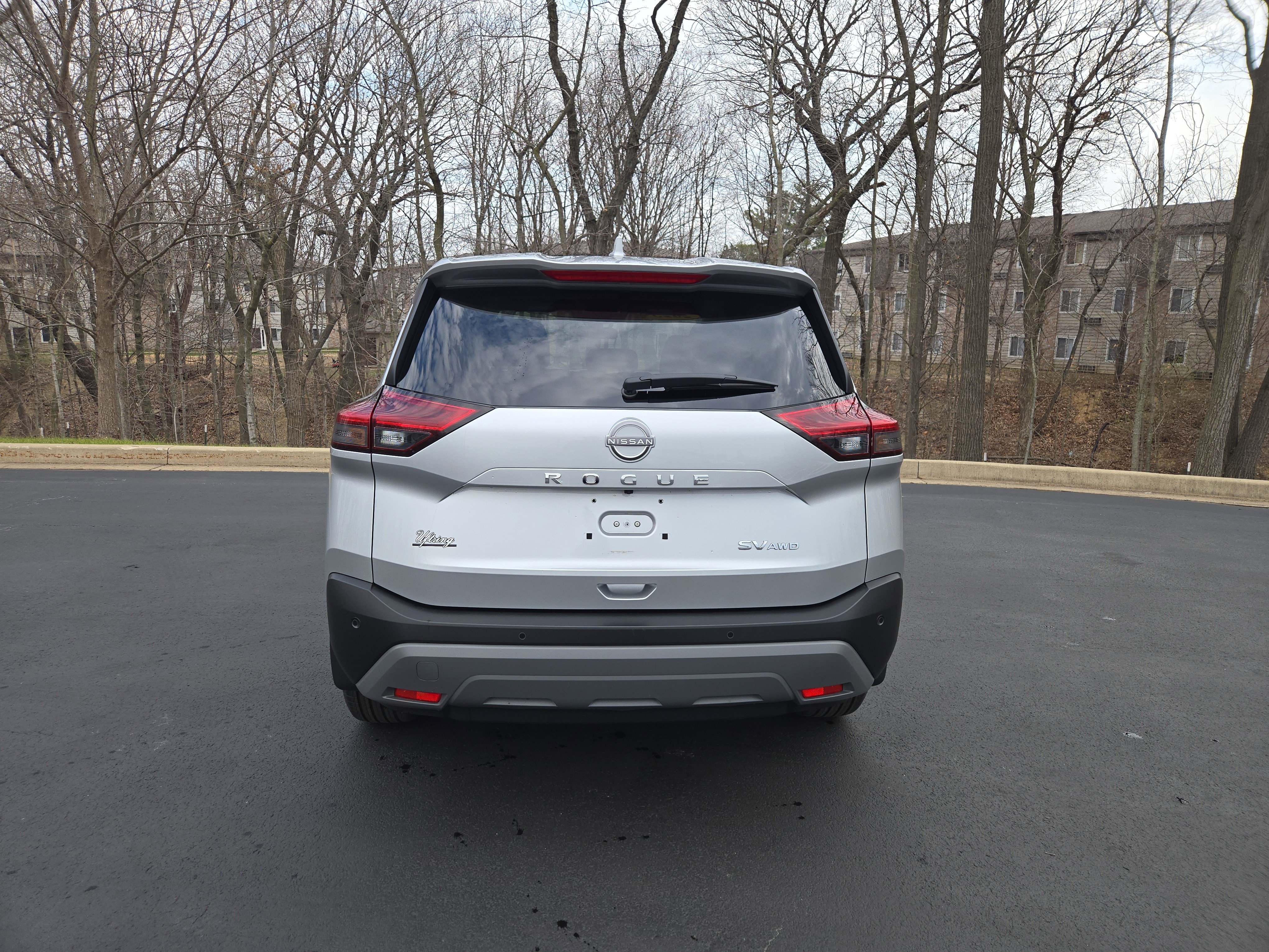 Used 2023 Nissan Rogue SV image 8