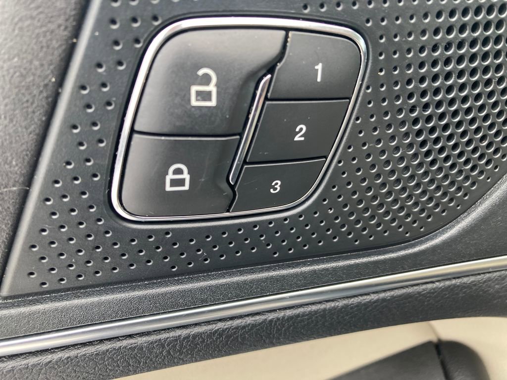 Used 2022 Ford Edge Titanium image 42