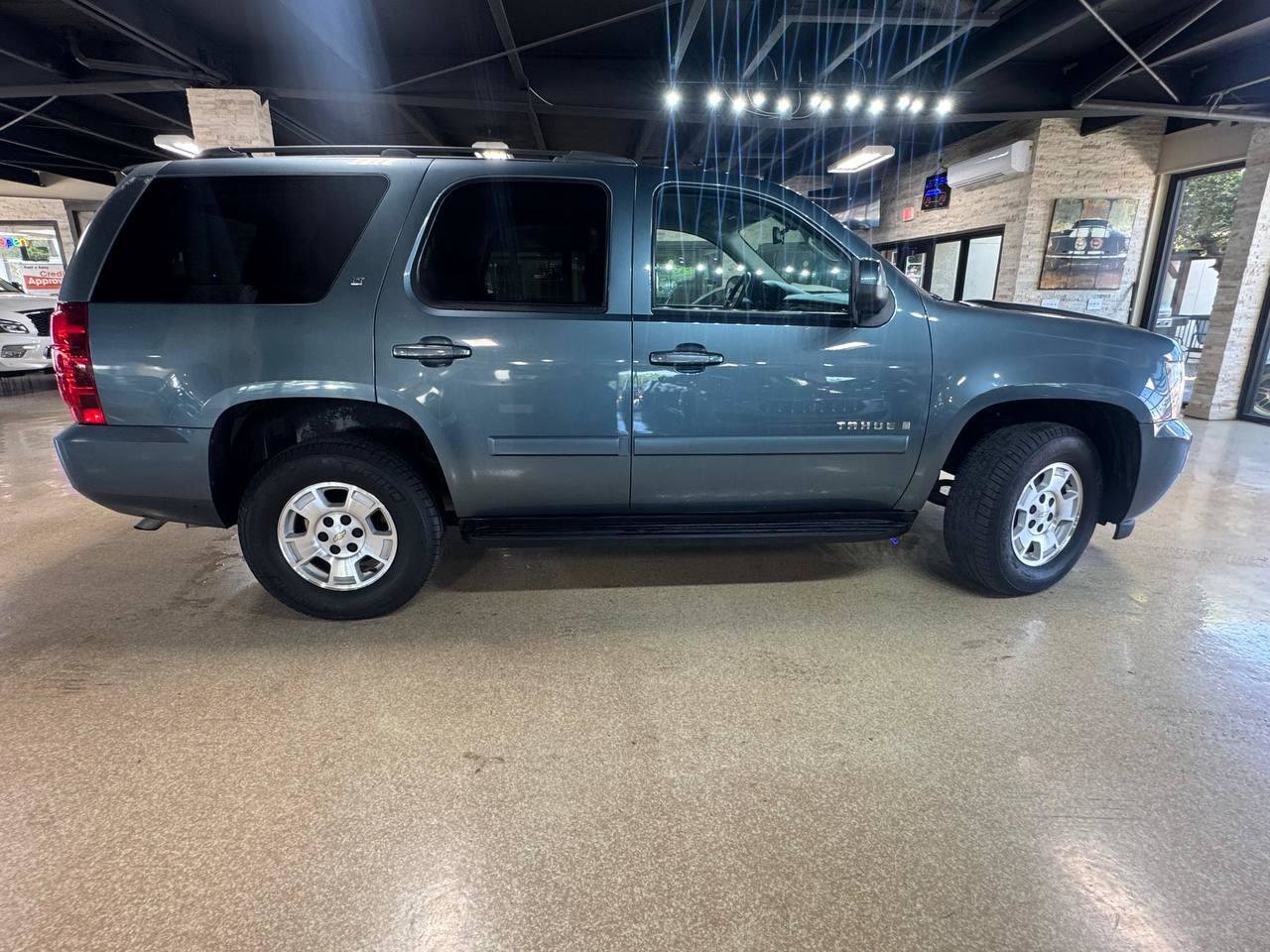 Used 2008 Chevrolet Tahoe LT w/ LT Preferred Equipment Group RWD image 8