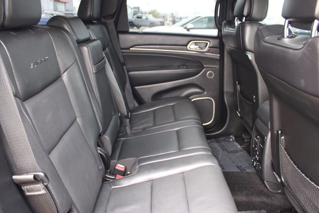 Used 2018 Jeep Grand Cherokee Summit w/ Platinum Series Group image 24