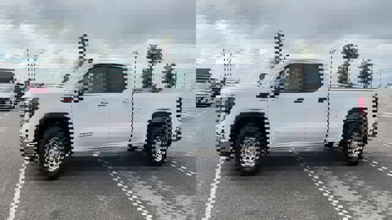 New 2026 GMC Sierra 1500 Pro image 2