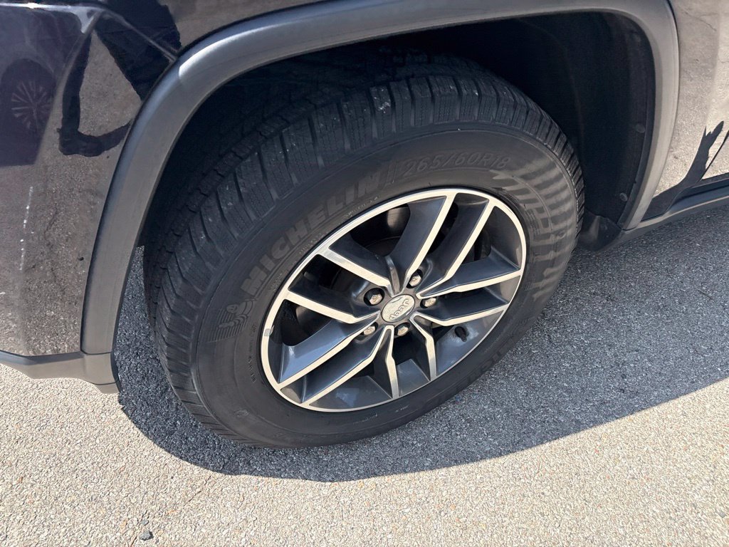 Used 2018 Jeep Grand Cherokee Limited w/ Trailer Tow Group IV RWD image 9