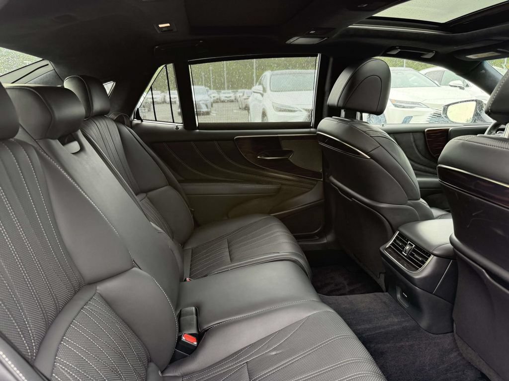 Used 2018 Lexus LS 500 AWD w/ Luxury Package image 15
