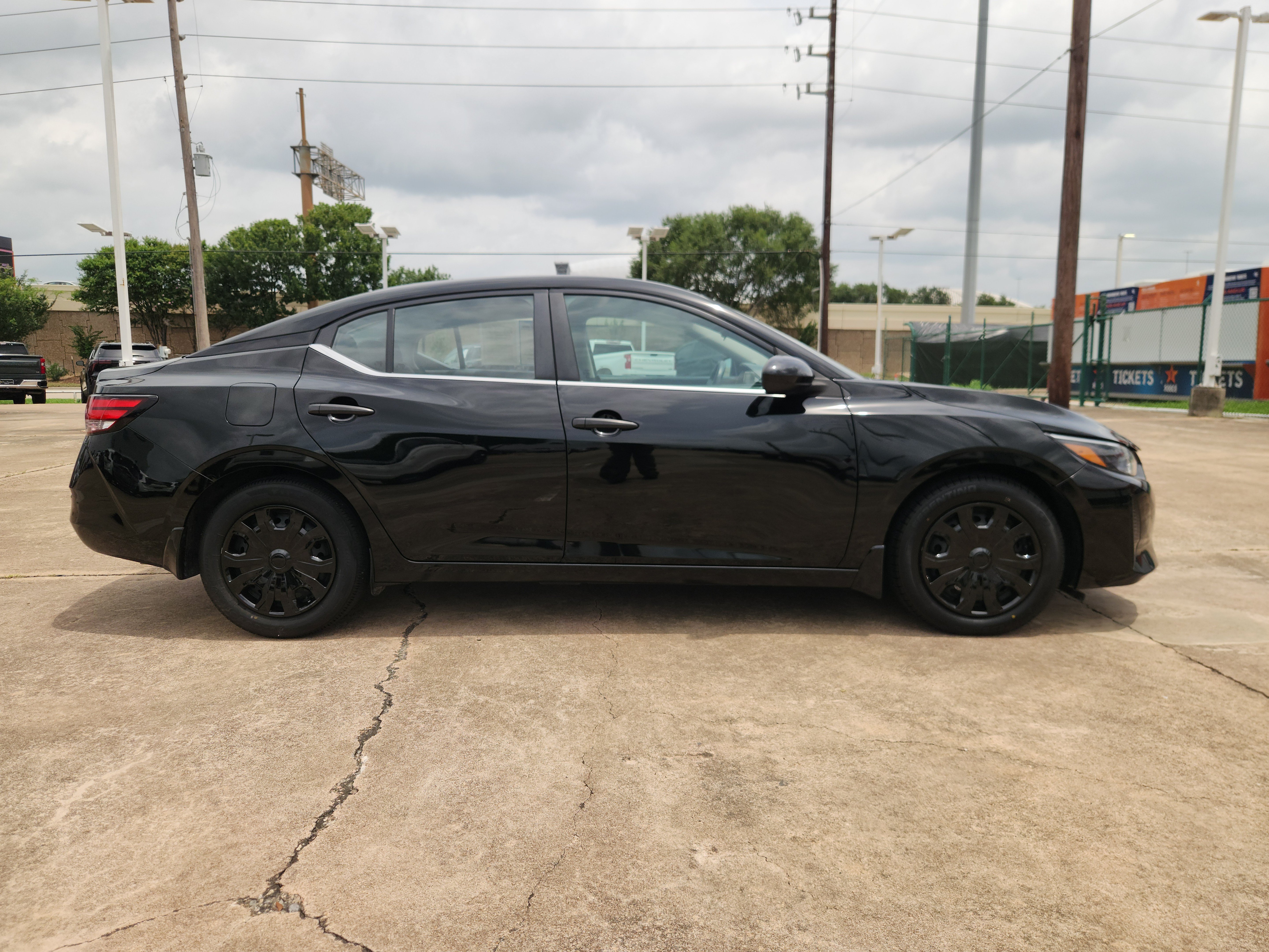 Used 2024 Nissan Sentra S FWD image 5