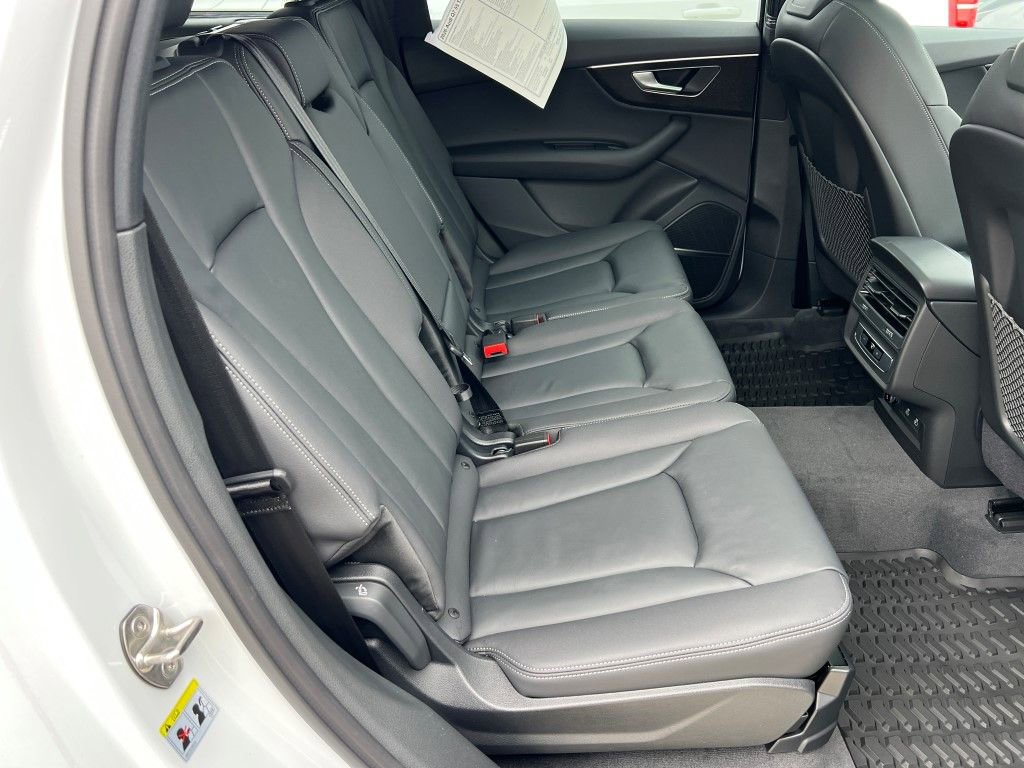 New 2026 Audi Q7 3.0T Premium image 11