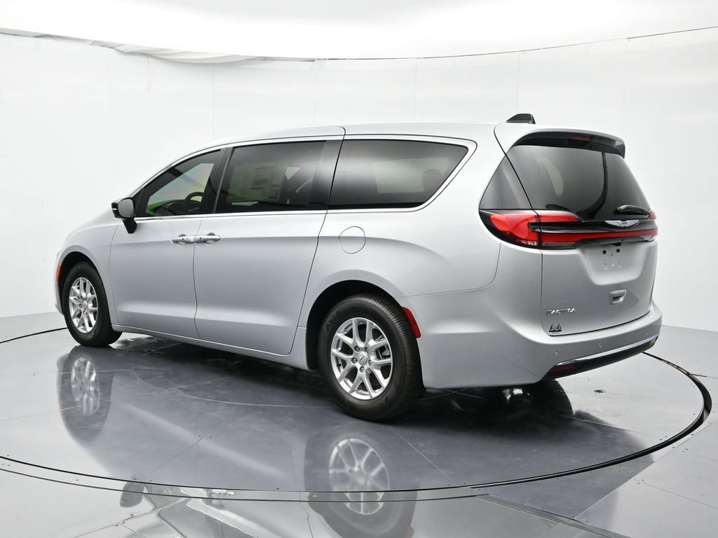 New 2026 Chrysler Pacifica Select FWD image 7