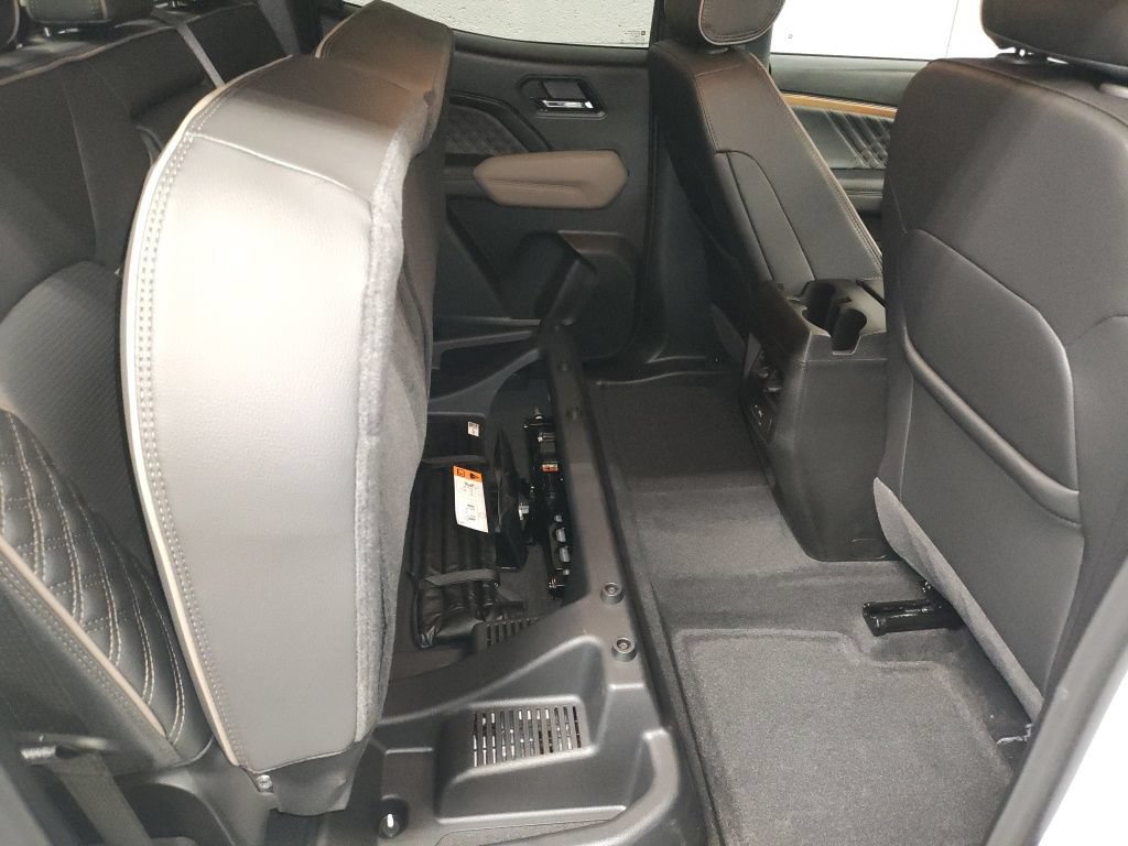 New 2026 GMC Canyon Denali AWD/4WD image 12