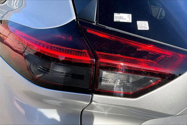 Certified 2025 Nissan Rogue SV image 27
