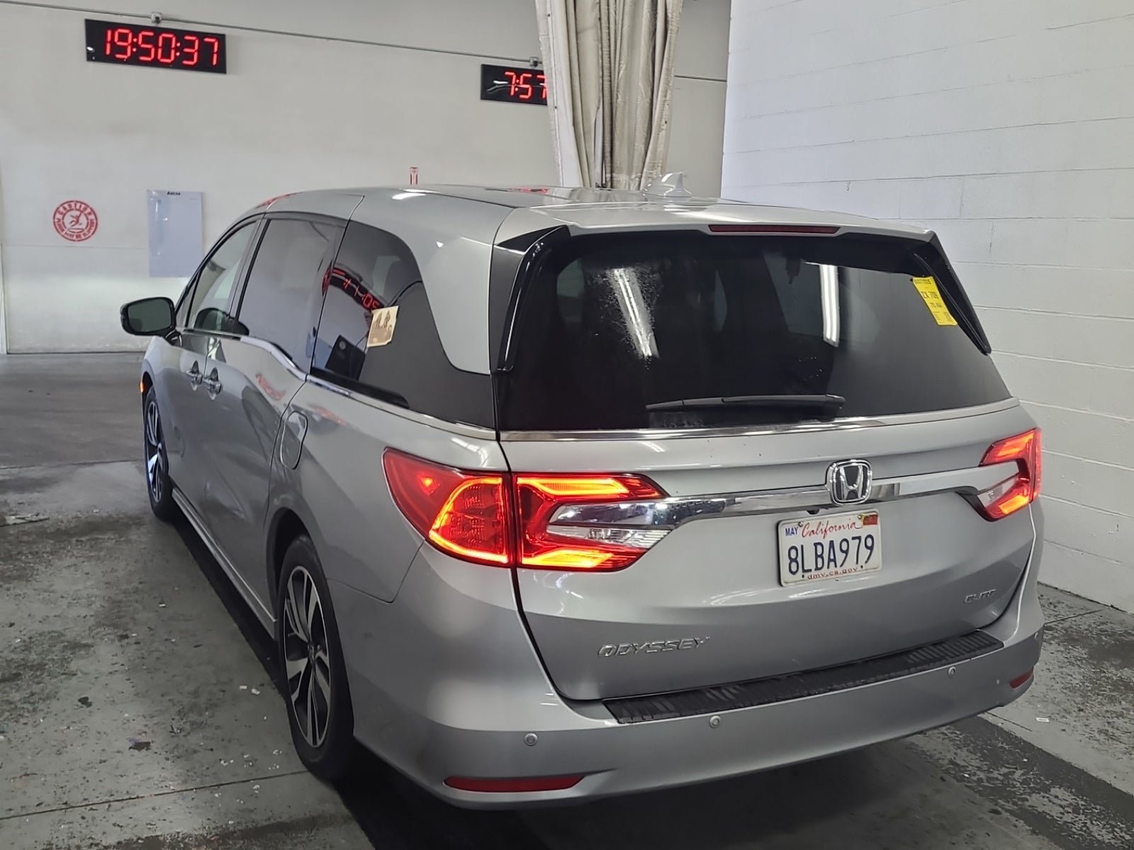 Used 2019 Honda Odyssey Elite image 2