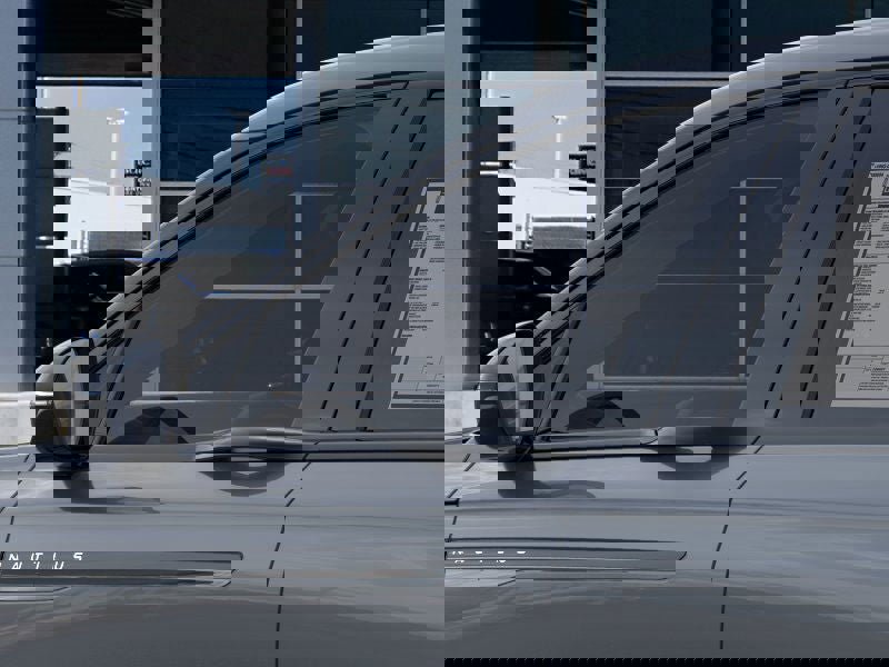 New 2025 Lincoln Nautilus Premier w/ Equipment Group 102A image 20