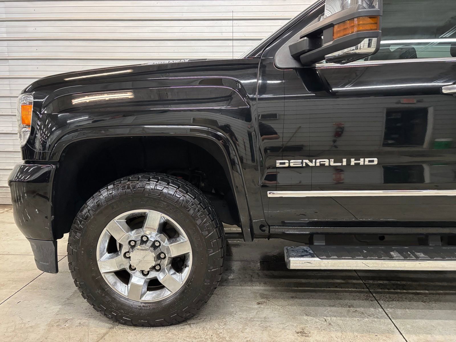 Used 2018 GMC Sierra 3500 Denali w/ Duramax Plus Package image 4