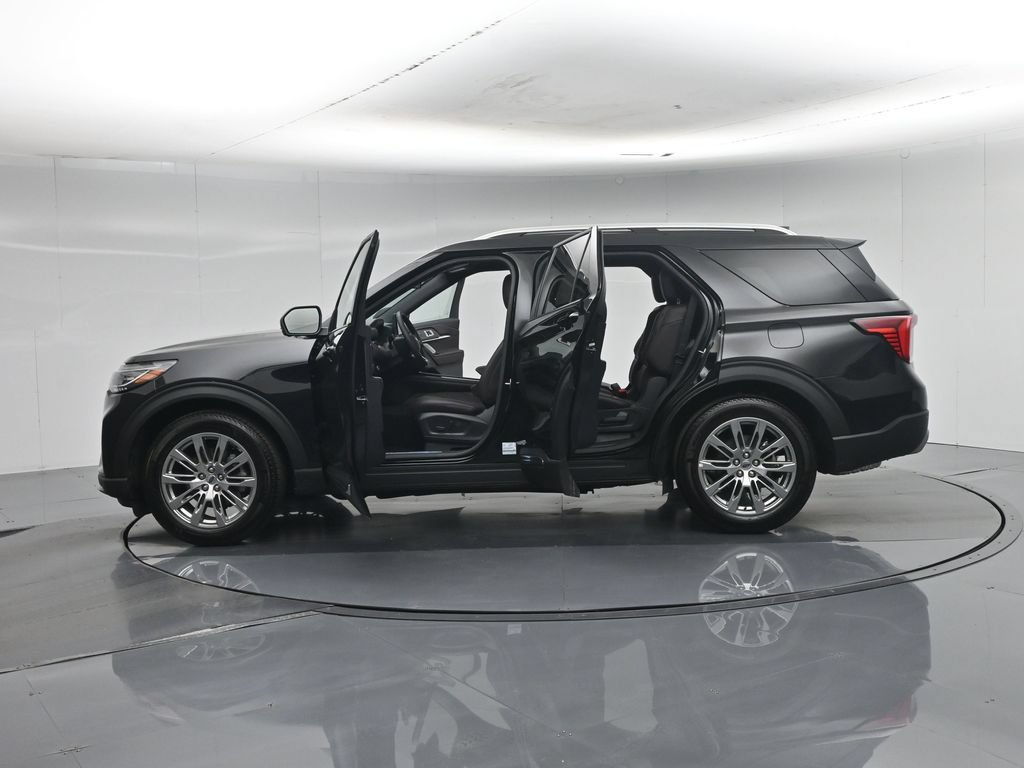 New 2026 Ford Explorer Platinum RWD image 4