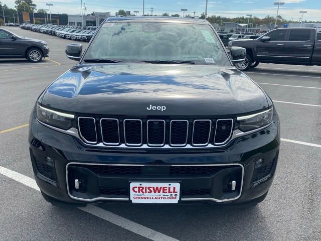 New 2025 Jeep Grand Cherokee Overland w/ Adv Protech Group III AWD/4WD image 10