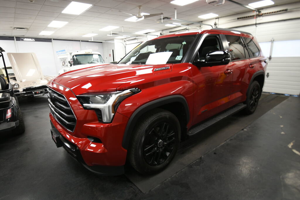 Used 2024 Toyota Sequoia Limited w/ Nightshade Package image 4