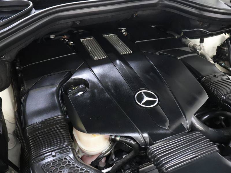 Used 2015 Mercedes-Benz GL 450 4MATIC w/ Appearance Package image 27