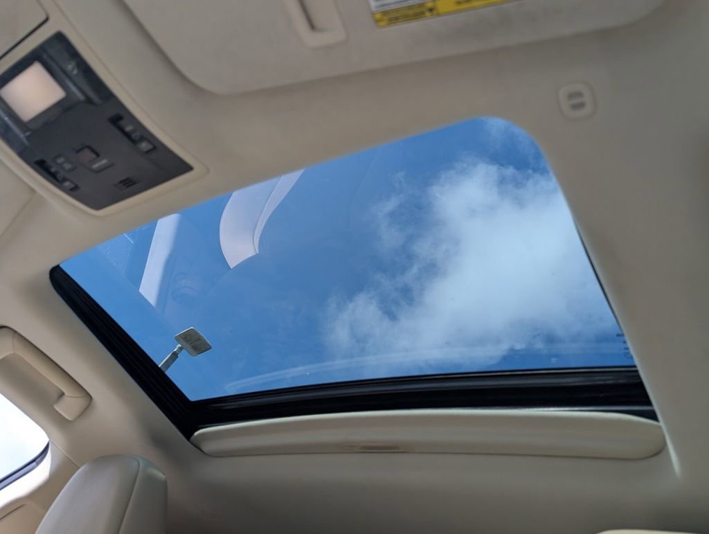 Used 2017 Lexus RX 450h AWD image 22