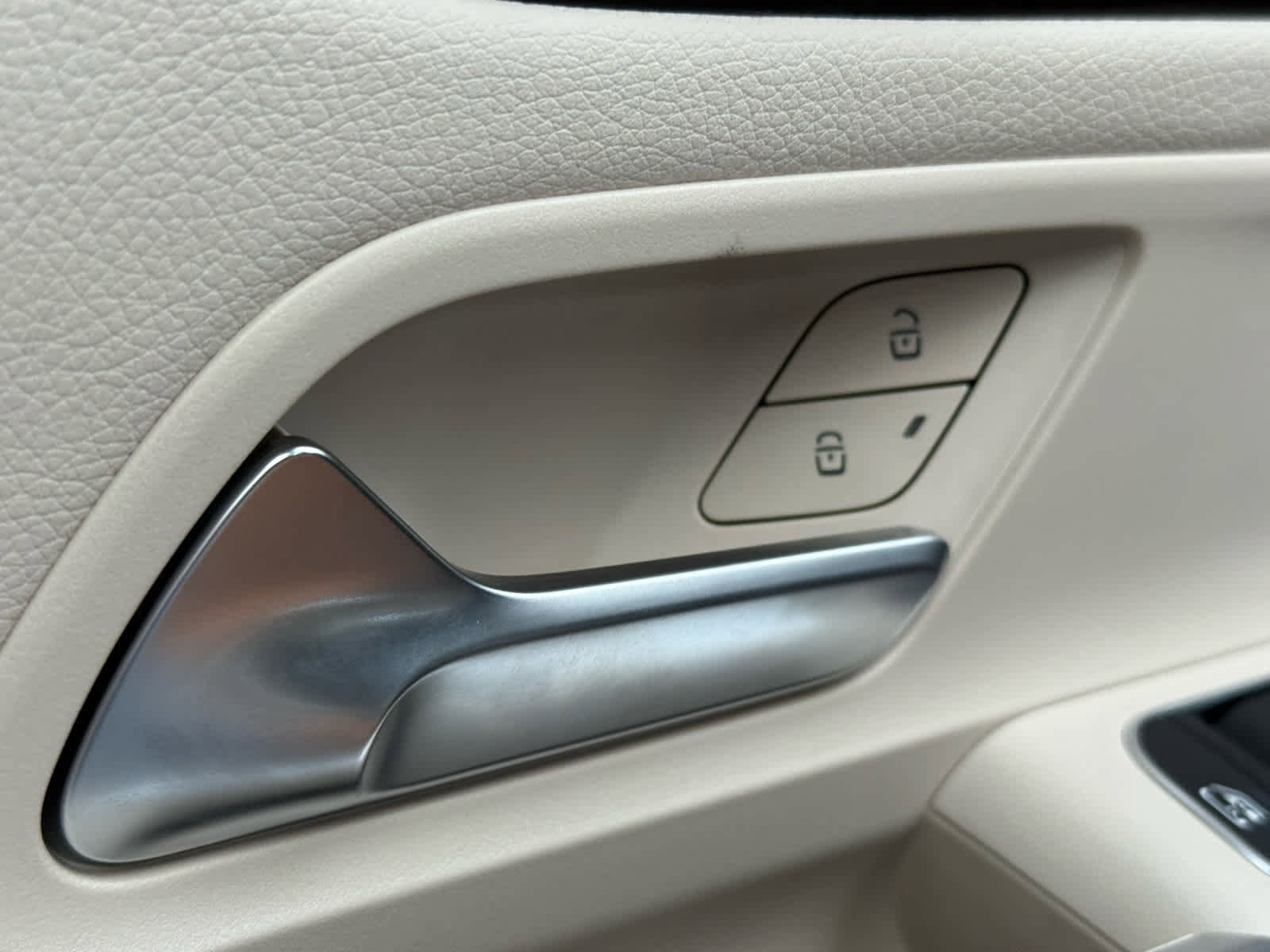 New 2026 Mercedes-Benz GLB 250 4MATIC image 24