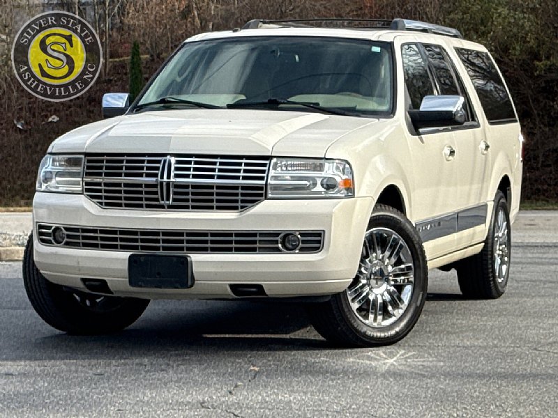 Used 2008 Lincoln Navigator L 4WD image 1
